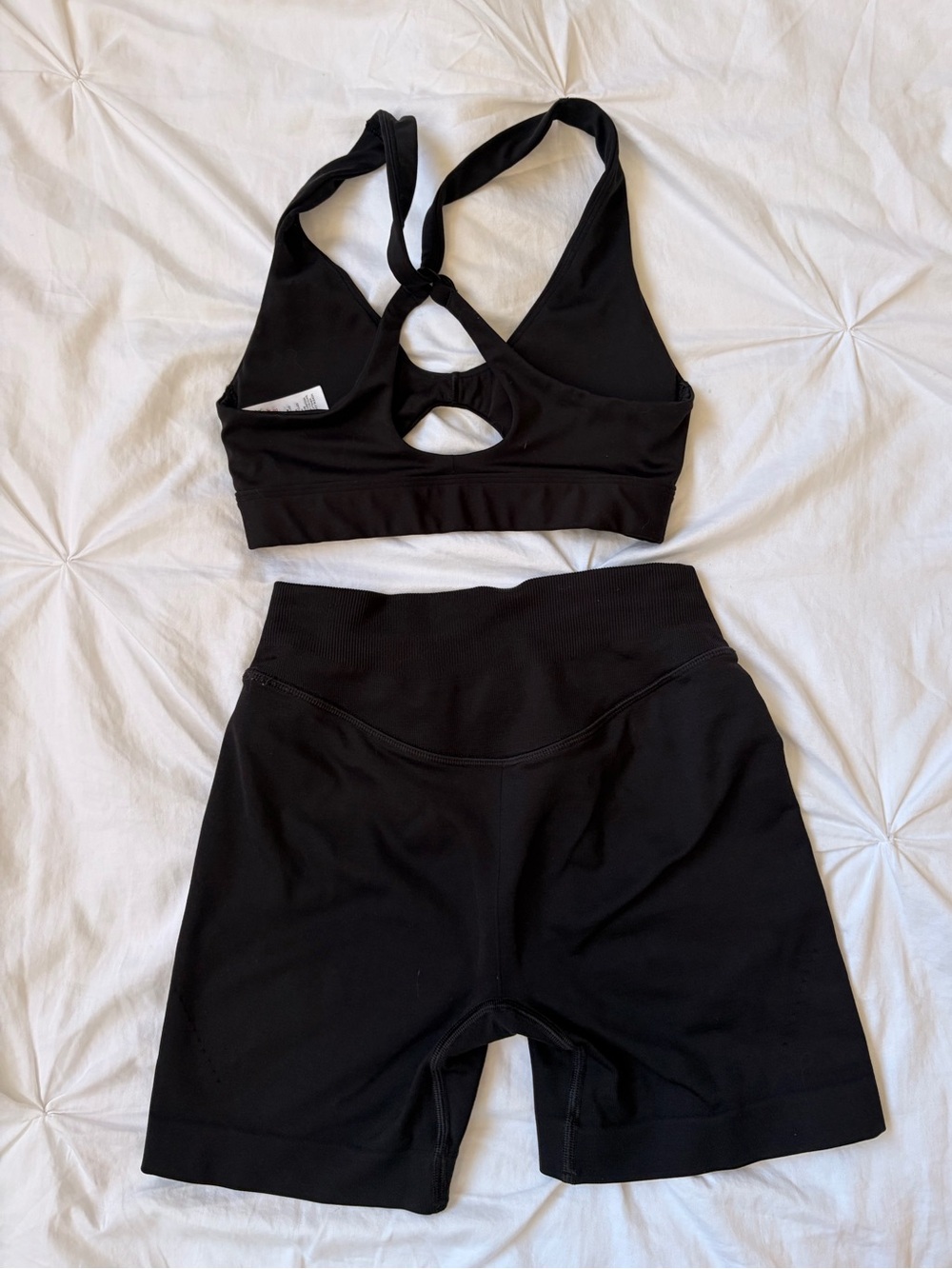 Gymshark Set Black Peek a Boo Sport Bra and Sweat Seamless Scult Shorts XS - Picture 3 of 8
